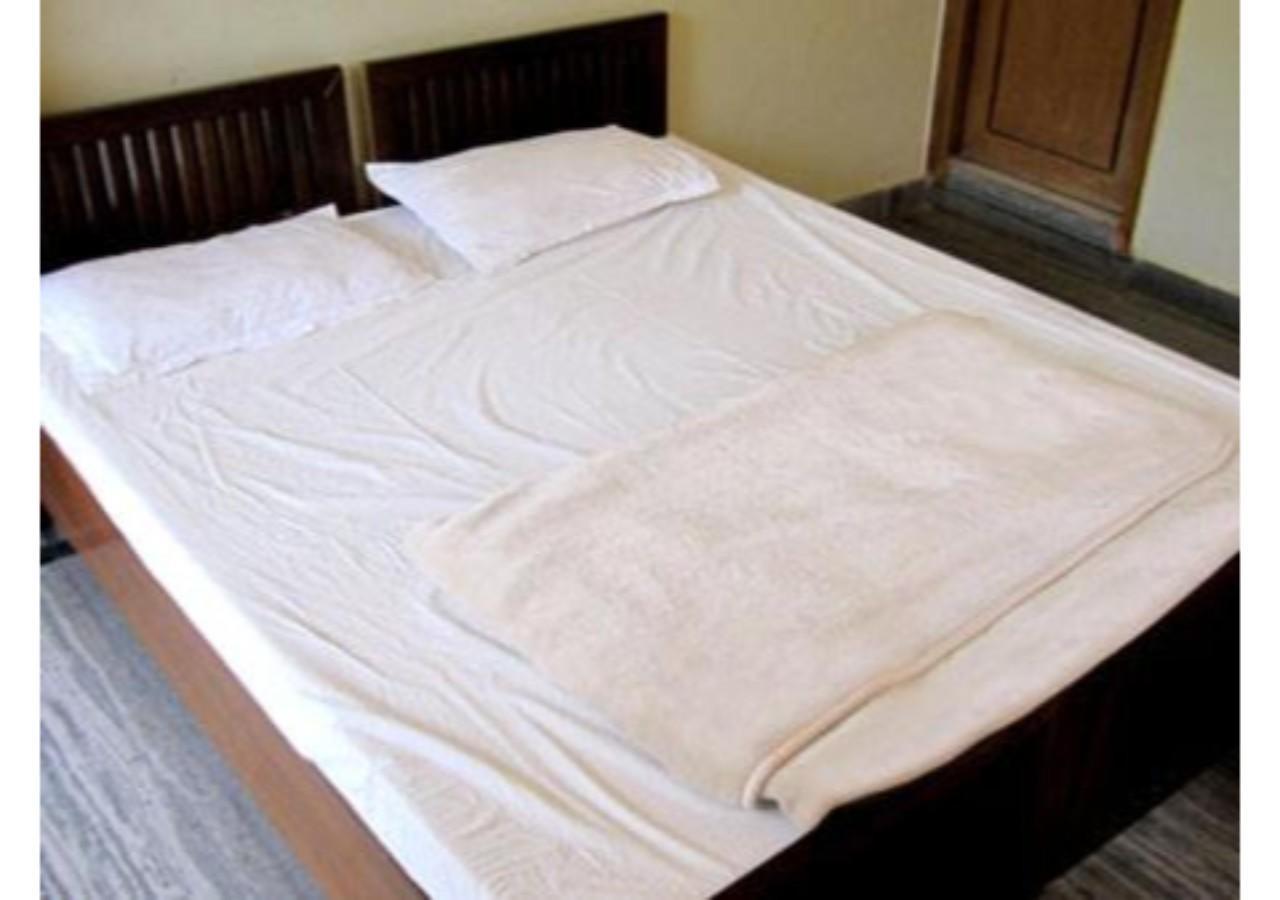 Hotel Nirvana Tapovan Luaran gambar